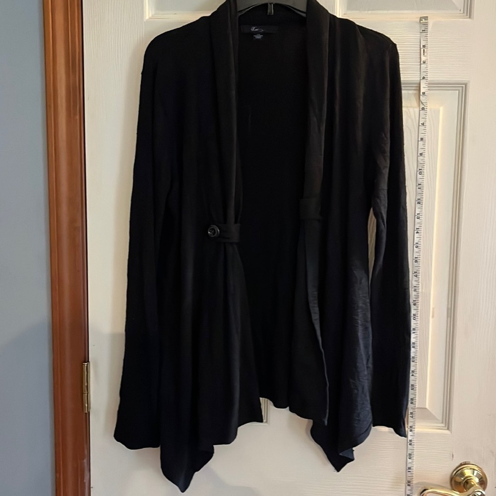 Xai-size large-black open lightweight long sleeve cardigan with button detail